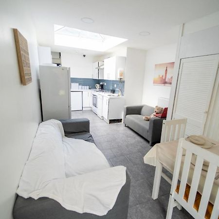Stay Sa Cosy Equipped Studios Available 10 Mins From The City! Free Wifi &50" Smart Tv'S! Birmingam Exterior foto