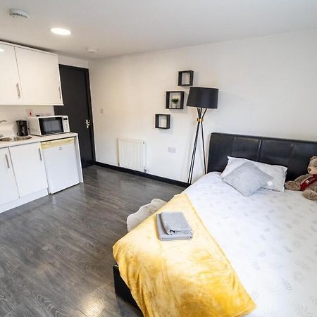 Stay Sa Cosy Equipped Studios Available 10 Mins From The City! Free Wifi &50" Smart Tv'S! Birmingam Exterior foto