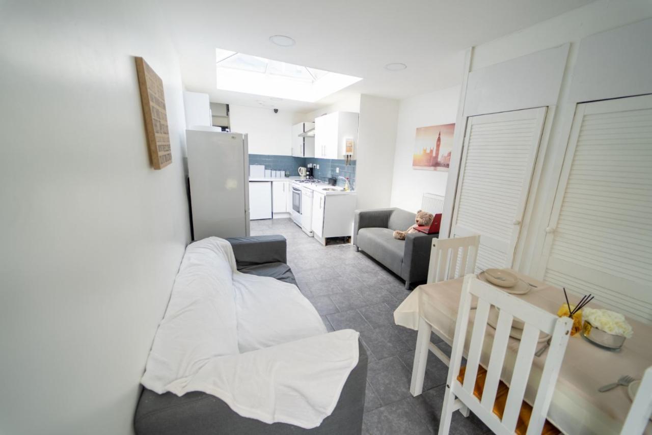 Stay Sa Cosy Equipped Studios Available 10 Mins From The City! Free Wifi &50" Smart Tv'S! Birmingam Exterior foto