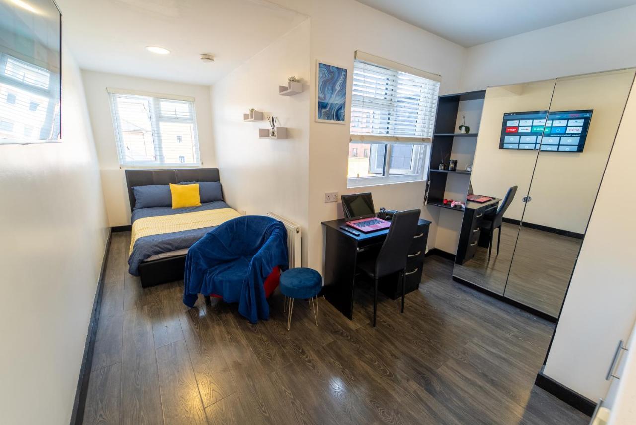 Stay Sa Cosy Equipped Studios Available 10 Mins From The City! Free Wifi &50" Smart Tv'S! Birmingam Habitación foto