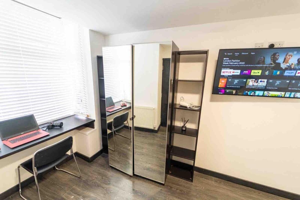 Stay Sa Cosy Equipped Studios Available 10 Mins From The City! Free Wifi &50" Smart Tv'S! Birmingam Exterior foto