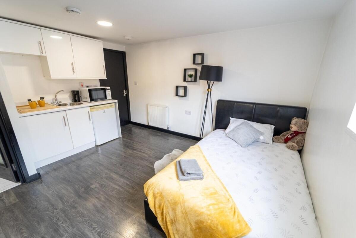 Stay Sa Cosy Equipped Studios Available 10 Mins From The City! Free Wifi &50" Smart Tv'S! Birmingam Exterior foto